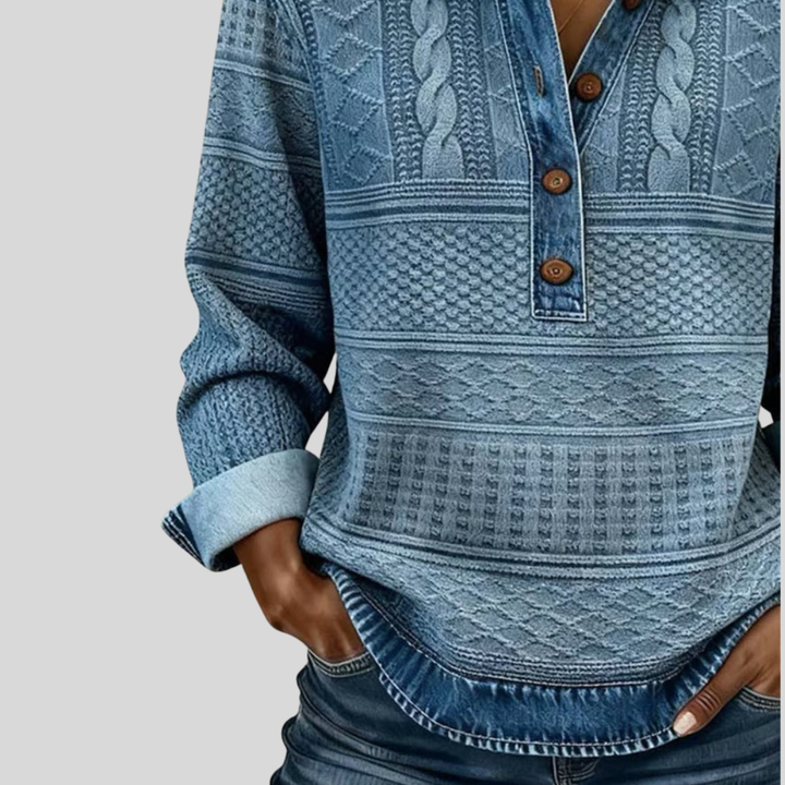 DOROTA - TEKSTUROWANY DZIANINOWY TOP Z KOŁNIERZYKIEM ZAPIĘTYM NA GUZIKI