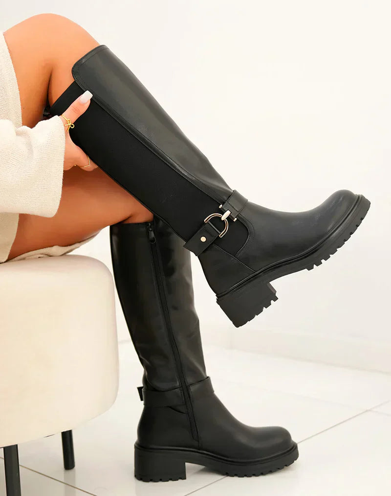 Patrycja - Czarne botki ze złotym detalem